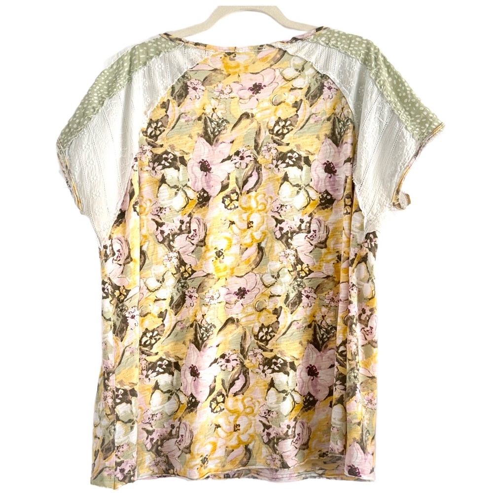 🌼 Cato Mixed Media Floral Top Tee Size XL - Picture 2 of 7